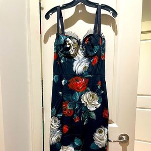 Stunning Dolce & Gabbana bustier midi rose dress